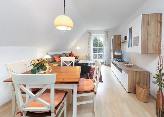 App 5, Rosenhain 14 Lägenhet