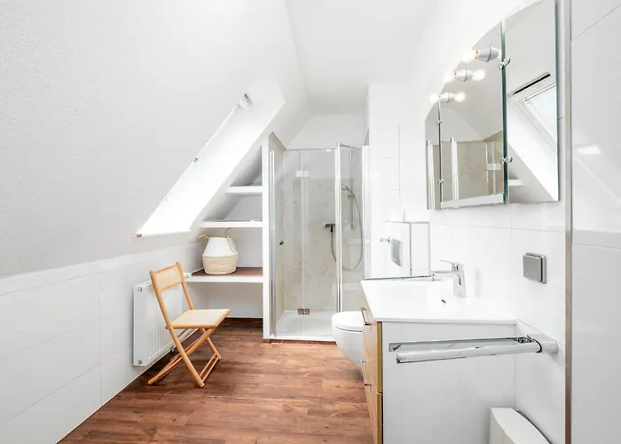 App 5, Rosenhain 14 Lägenhet